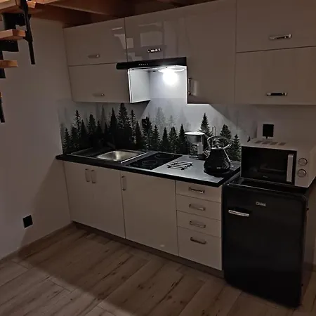 Z Antresola アパート *