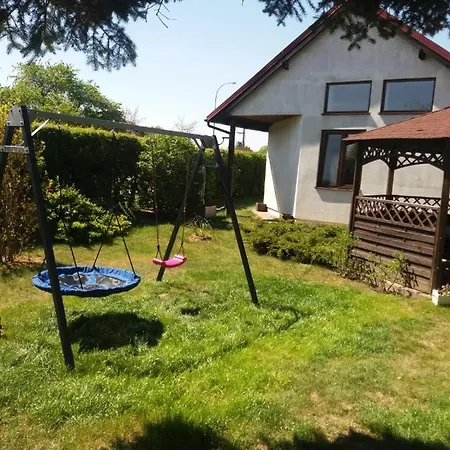 アパート Z Antresola ミコシェボ